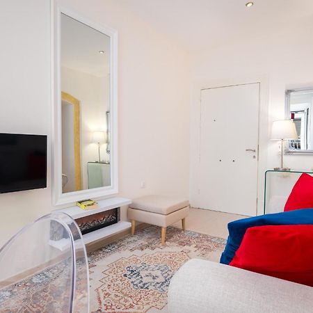 Nadiona Suites Red & Cream コルフ島 エクステリア 写真