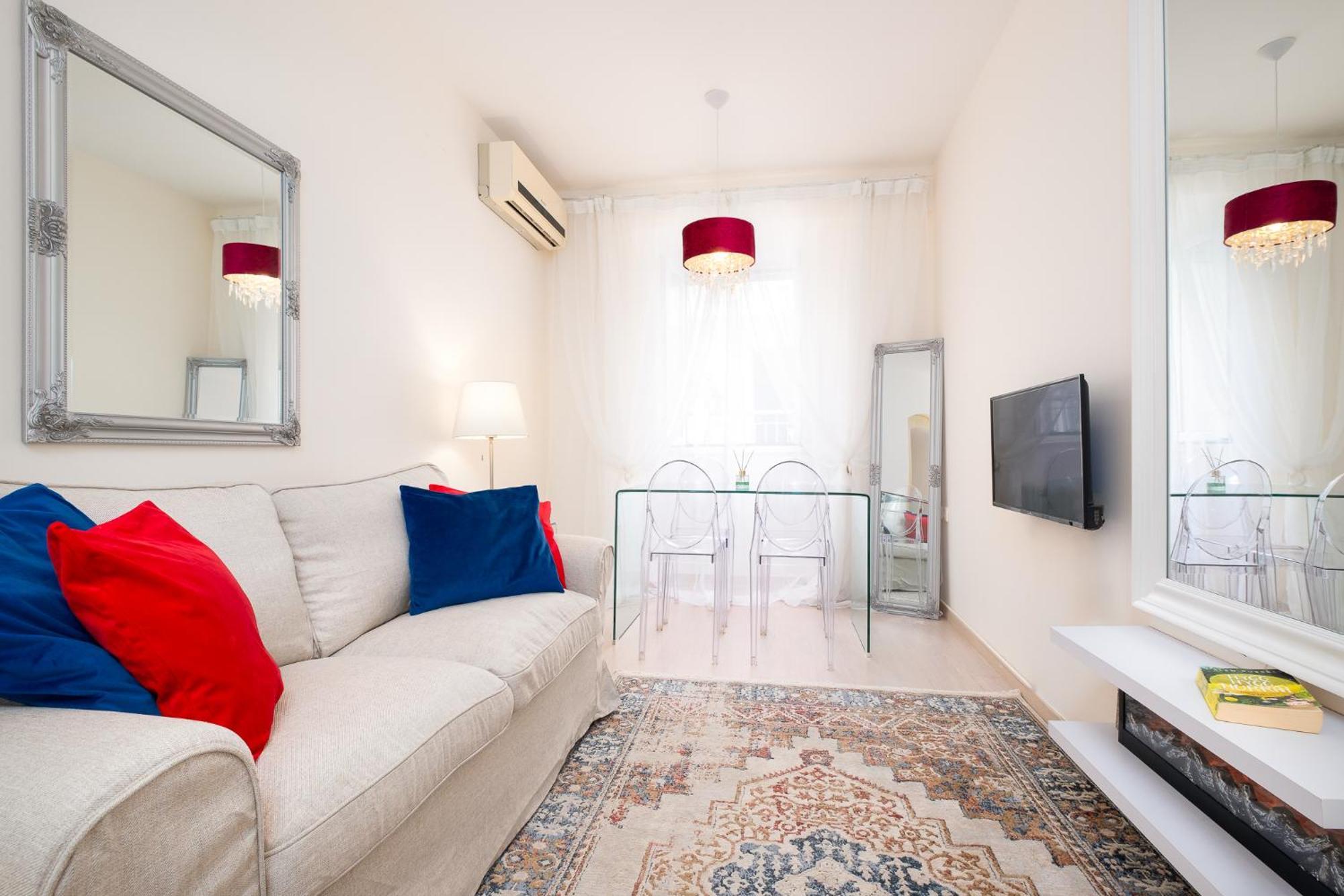 Nadiona Suites Red & Cream コルフ島 エクステリア 写真