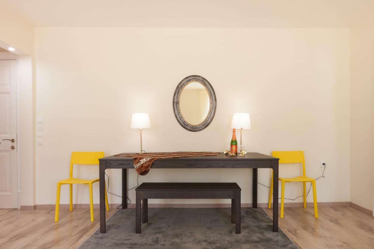 Nadiona Suites Red & Cream コルフ島 エクステリア 写真